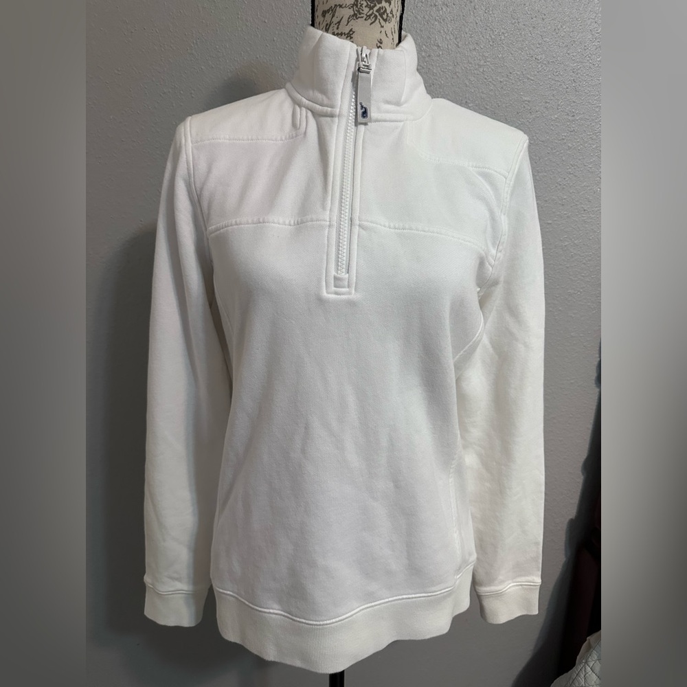 Vineyard Vines Women's White Cap Shep
Quarter-Zip Pullover no sign of wear